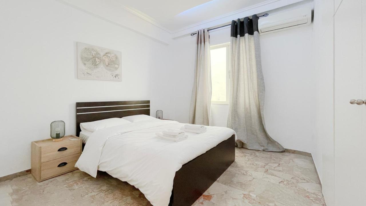 Apartamento Filis Sunny 80Sqm Apt In Viktoria Atenas Exterior foto